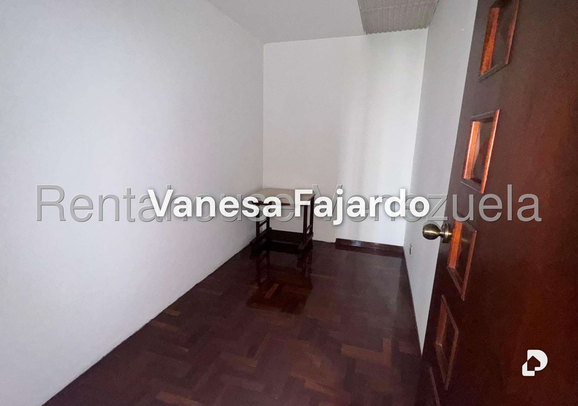 Local comercial en Parroquia Catedral, Caracas – 11