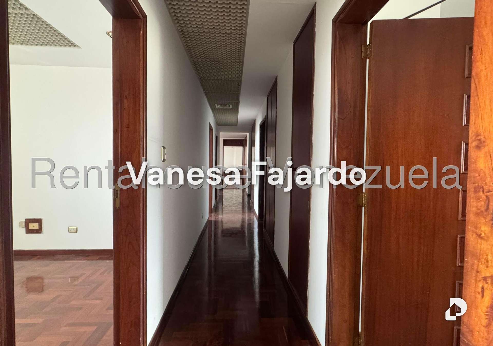 Local comercial en Parroquia Catedral, Caracas – 20