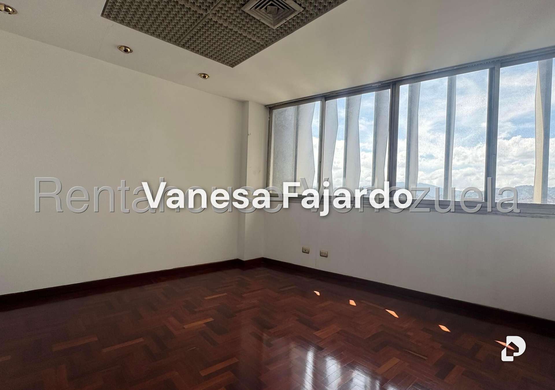 Local comercial en Parroquia Catedral, Caracas – 17