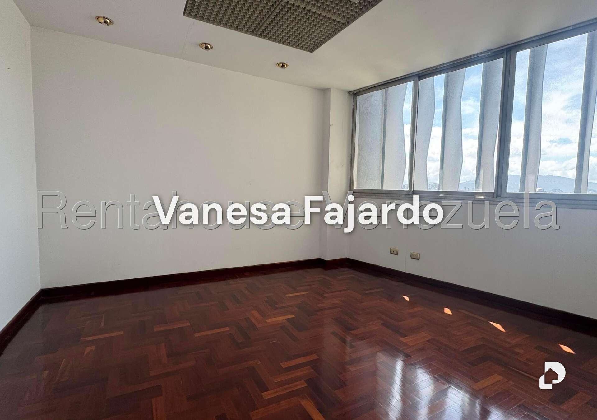 Local comercial en Parroquia Catedral, Caracas – 16