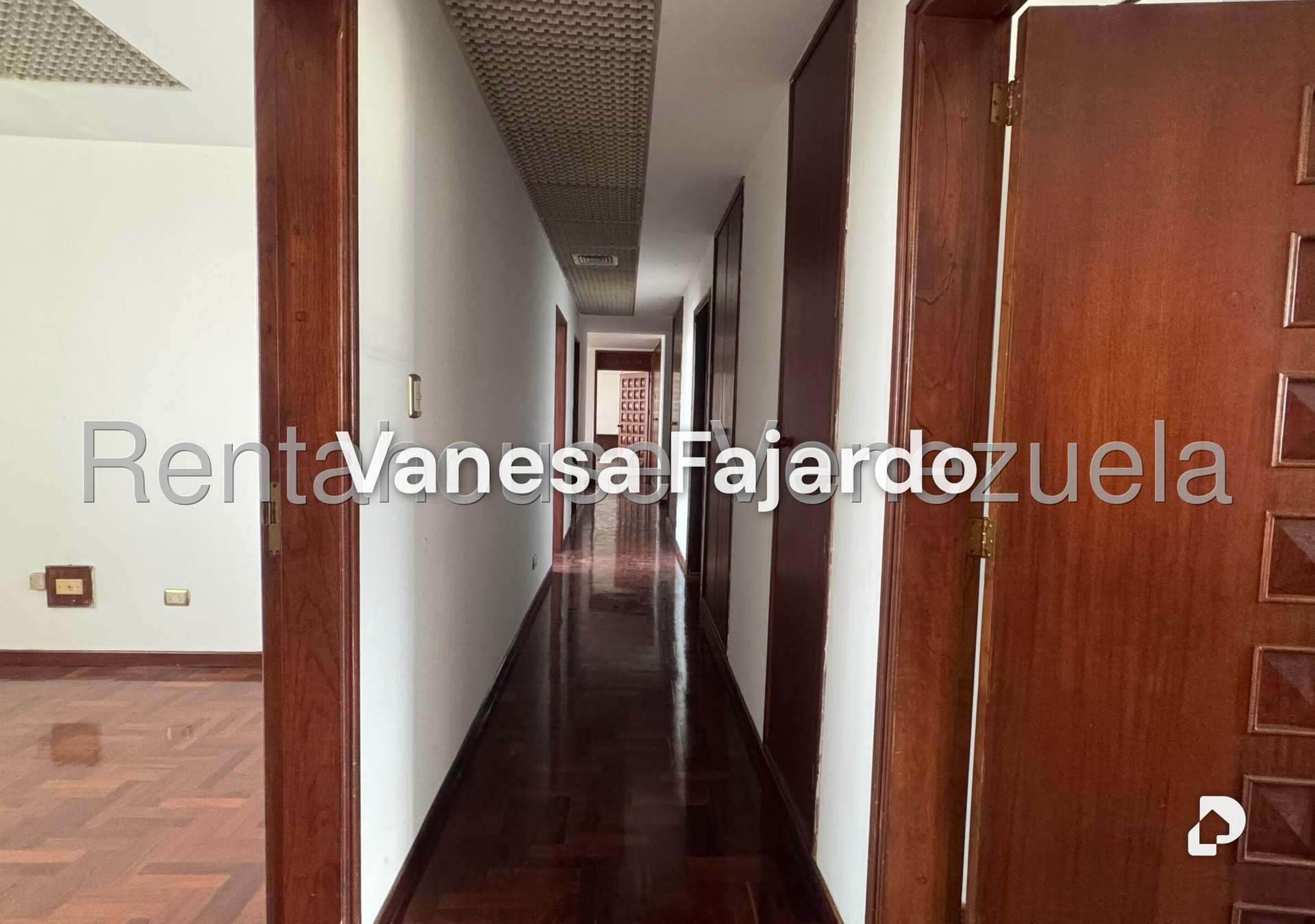 Local comercial en Parroquia Catedral, Caracas – 22