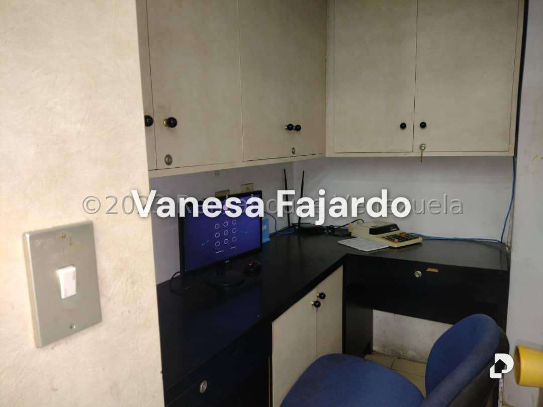 Local comercial en Chacaito, Caracas – 16