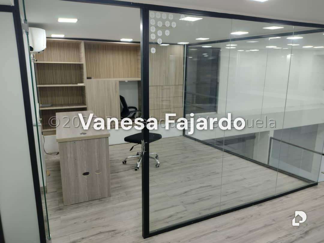 Local comercial en Chacaito, Caracas – 12