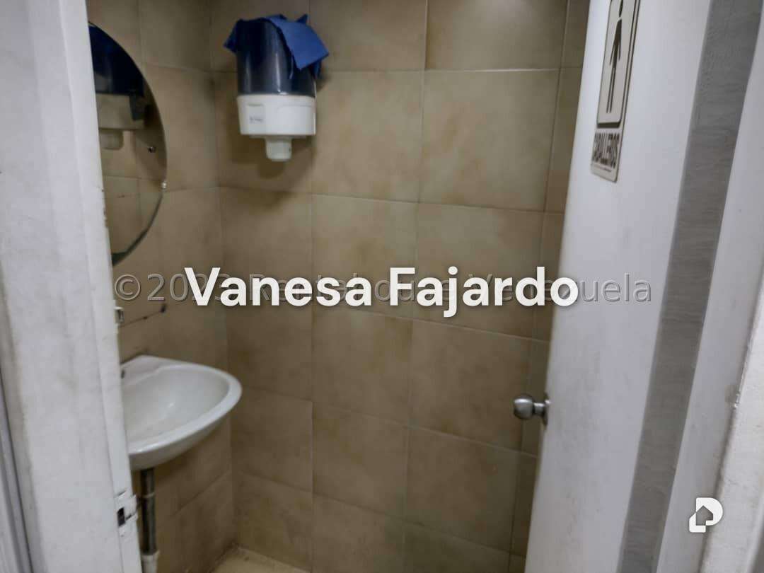 Local comercial en Chacaito, Caracas – 15