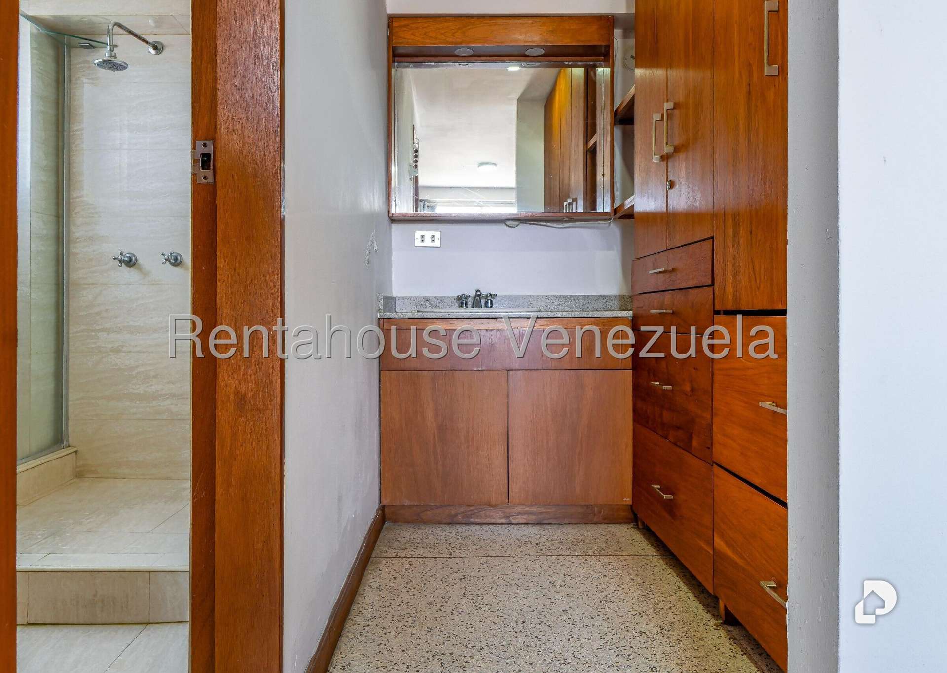 Building in Colinas de Bello Monte, Caracas – 23