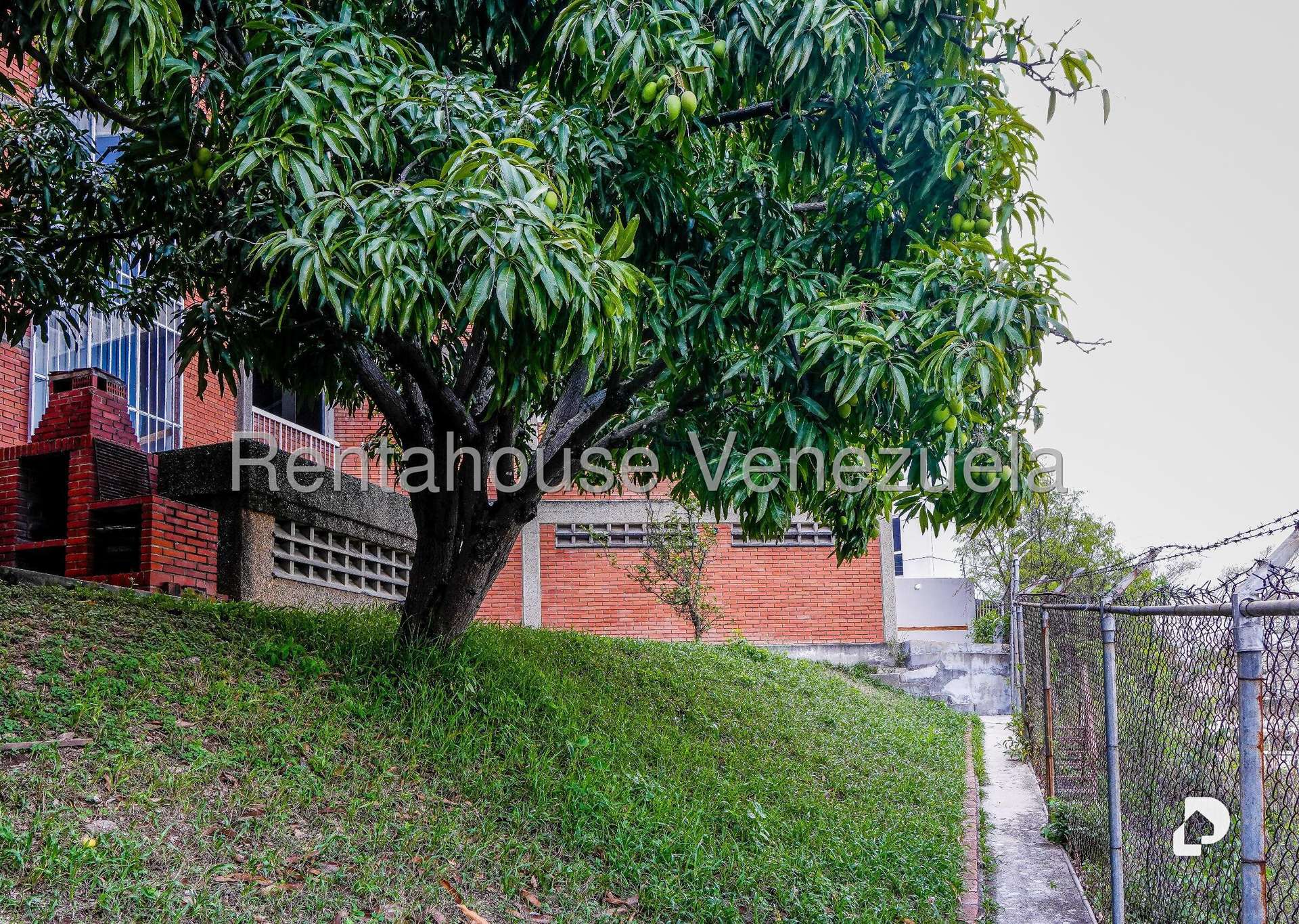 Building in Colinas de Bello Monte, Caracas – 10