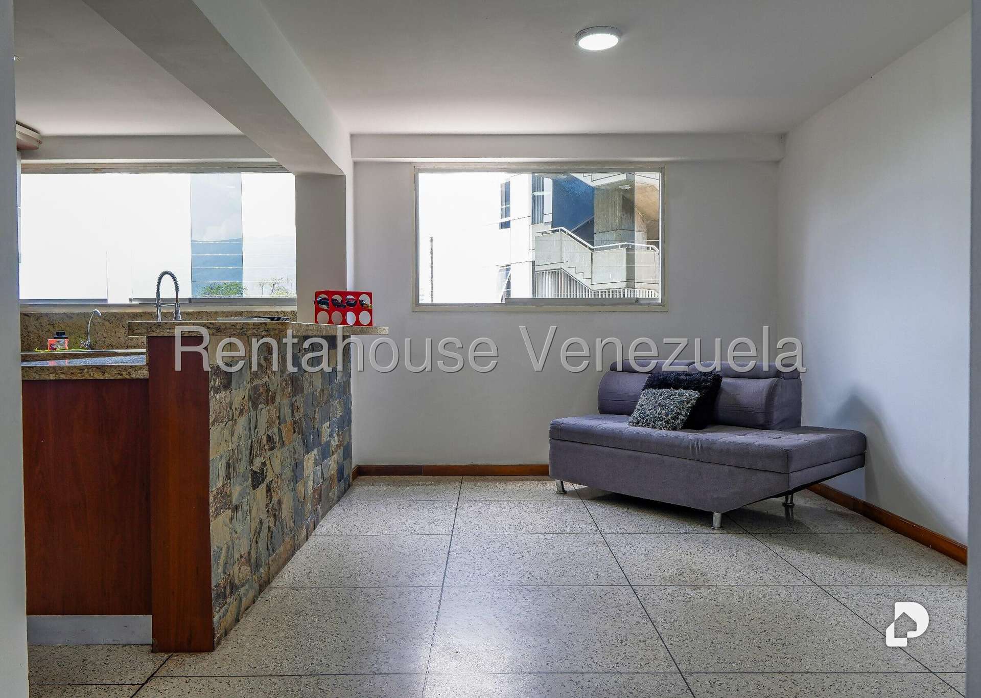 Building in Colinas de Bello Monte, Caracas – 11