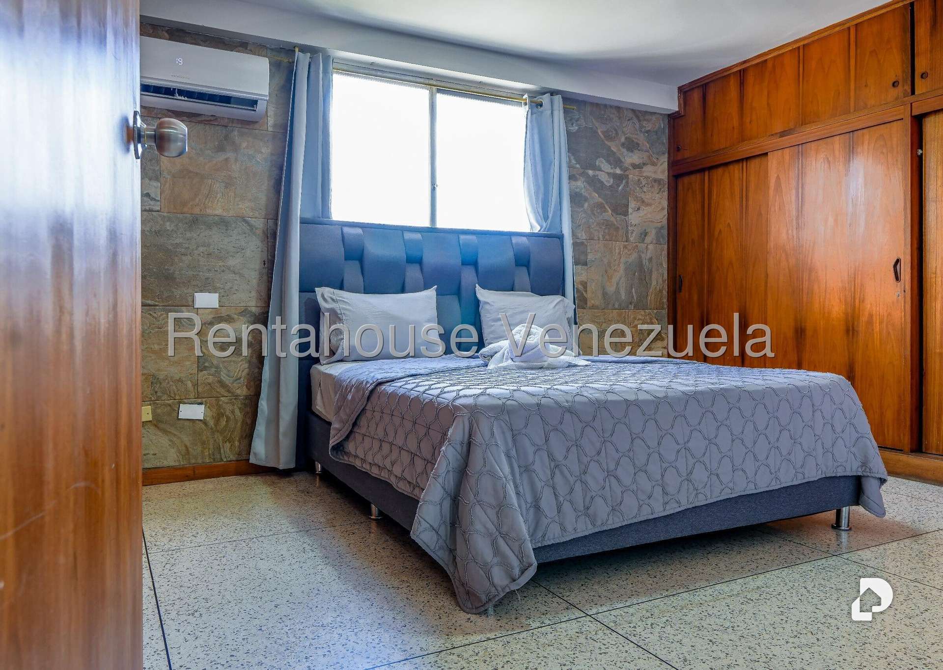 Building in Colinas de Bello Monte, Caracas – 24