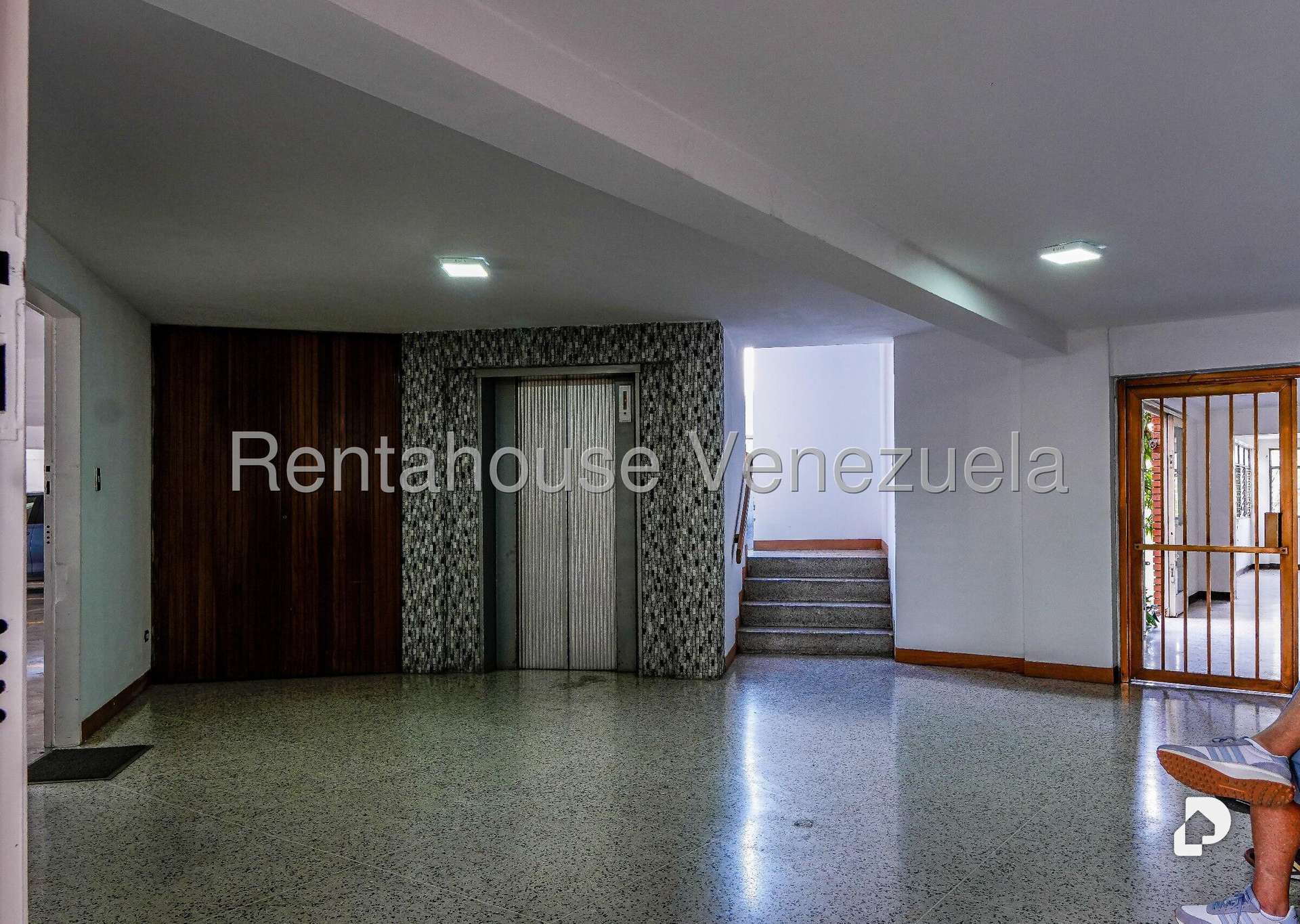 Building in Colinas de Bello Monte, Caracas – 8