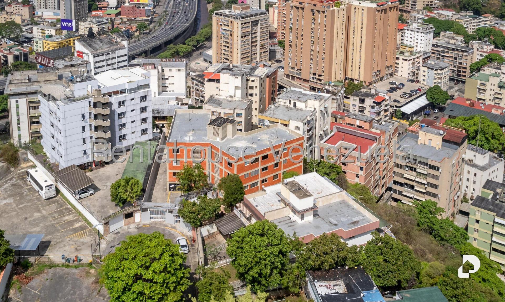 Building in Colinas de Bello Monte, Caracas – 2