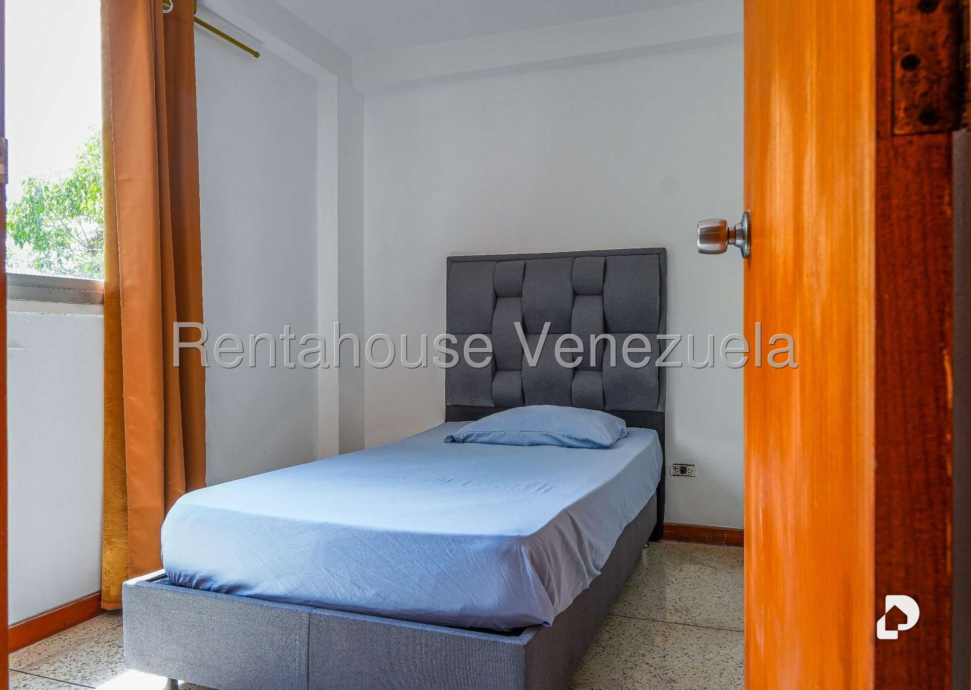 Building in Colinas de Bello Monte, Caracas – 17