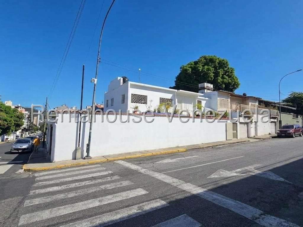 Local comercial en Los Palos Grandes, Caracas