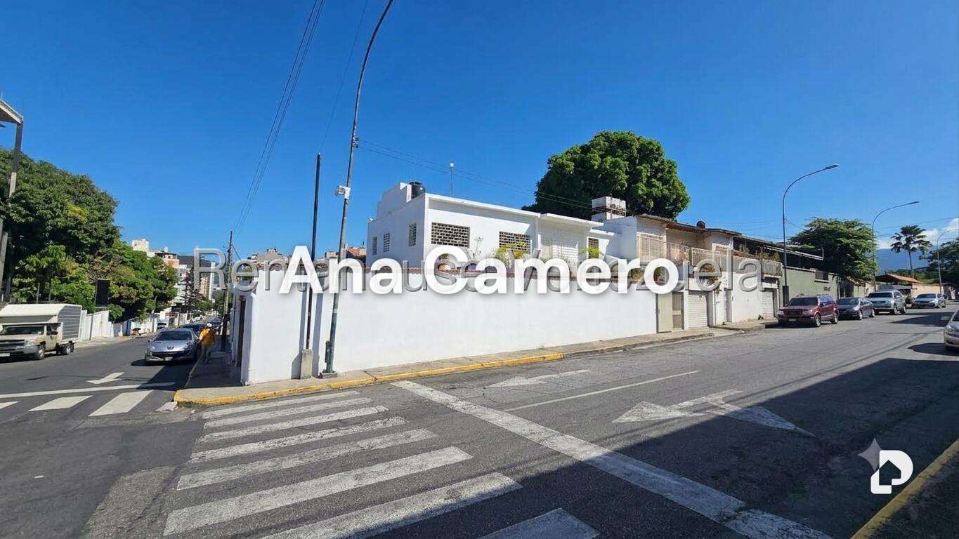 Local comercial en Los Palos Grandes, Caracas – 3