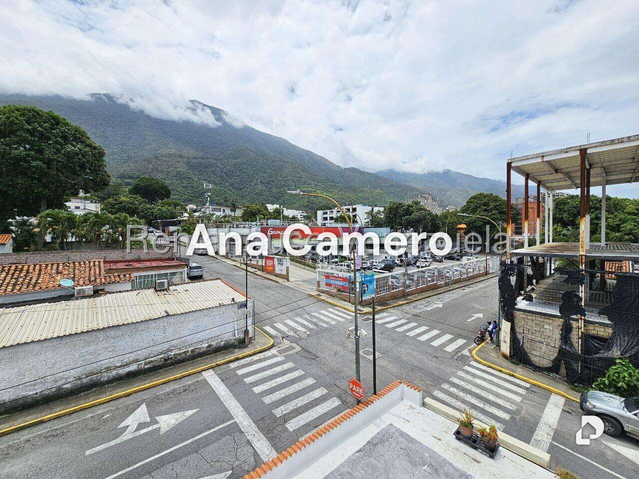 Local comercial en Los Palos Grandes, Caracas – 4