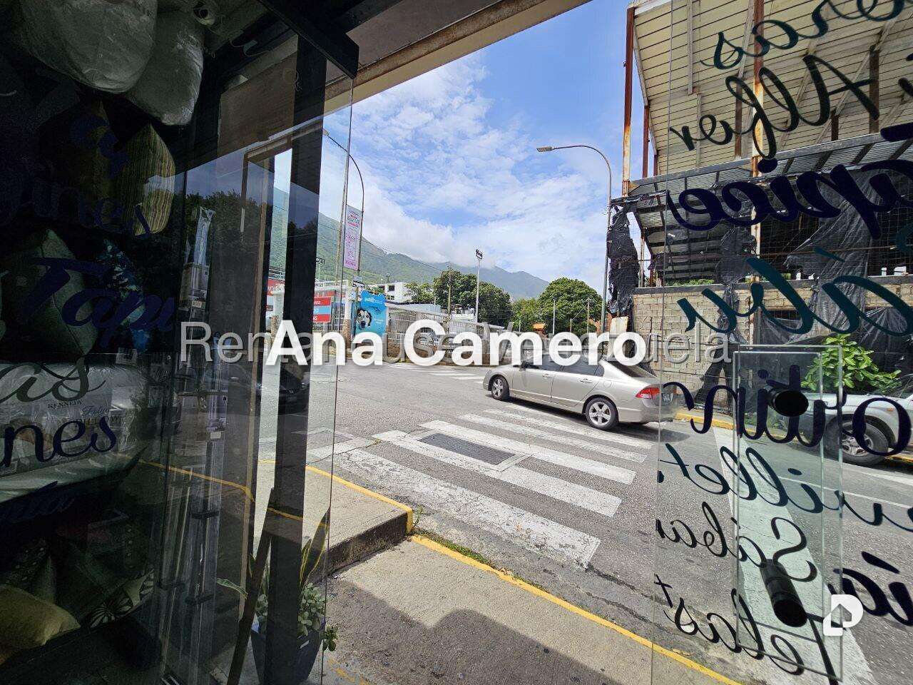 Local comercial en Los Palos Grandes, Caracas – 6