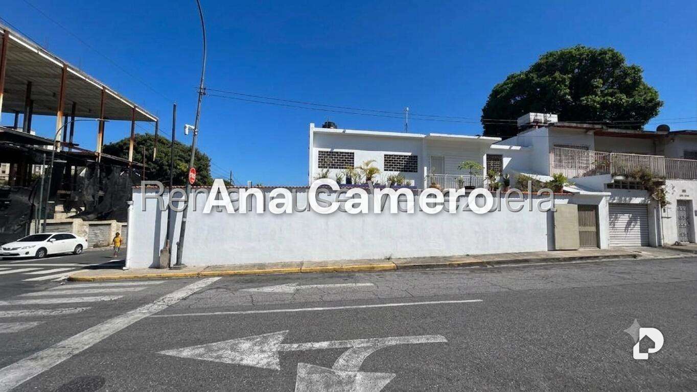 Local comercial en Los Palos Grandes, Caracas – 21