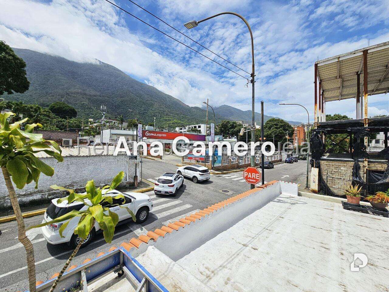 Local comercial en Los Palos Grandes, Caracas – 16