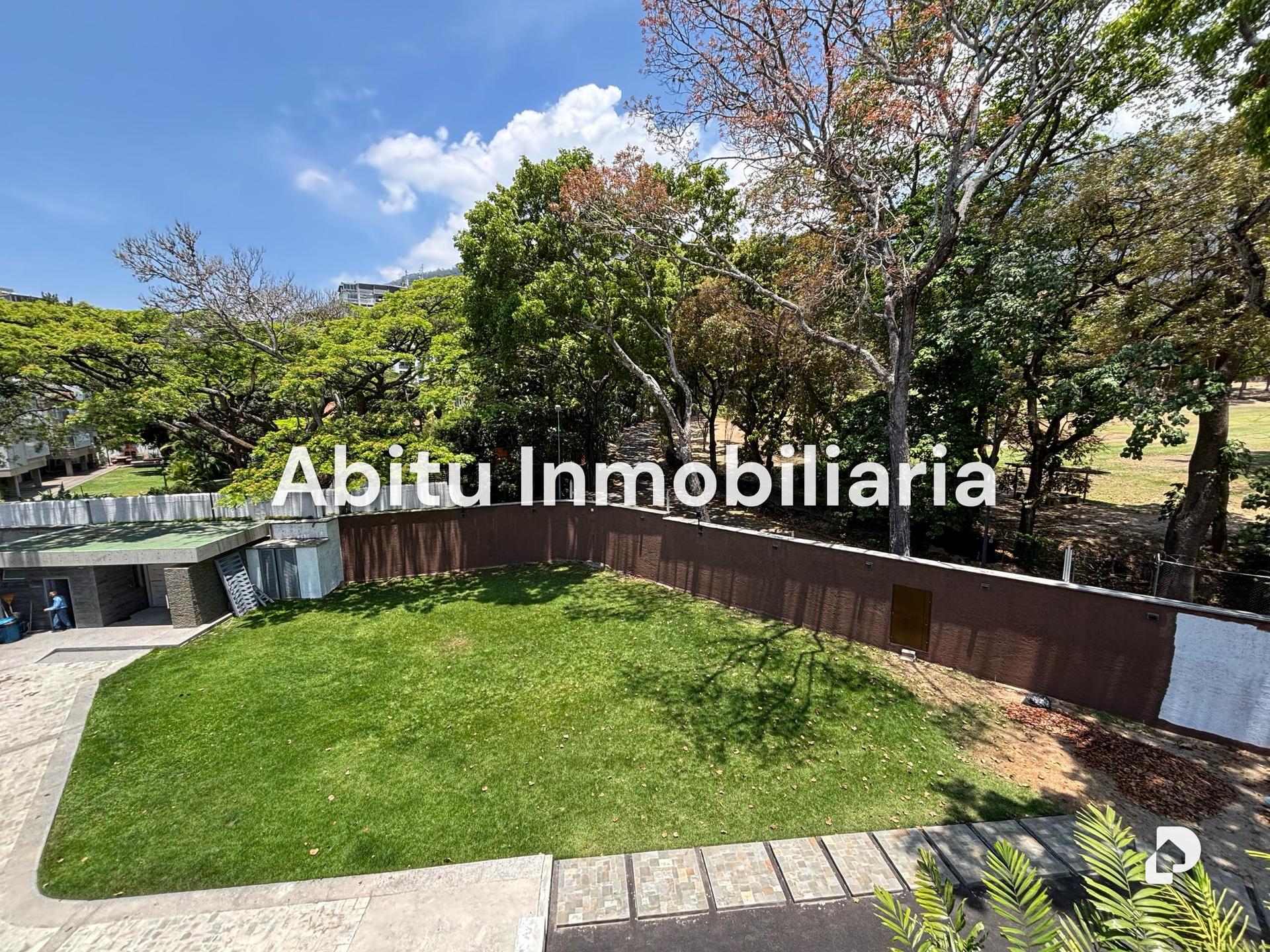 Apartamento en Country Club, Caracas – 2