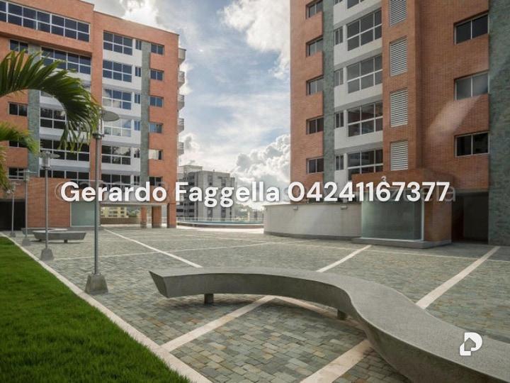 Apartment in La Boyera, Caracas – 4