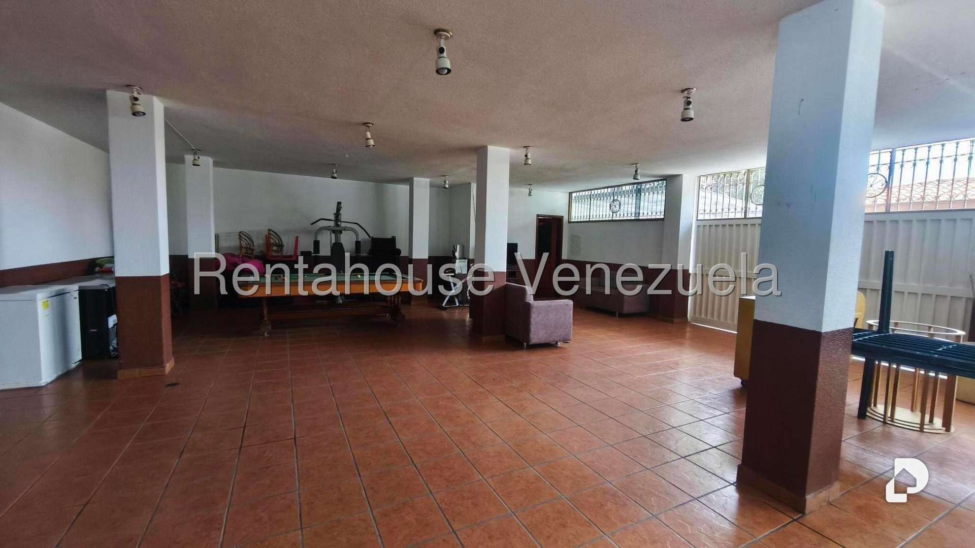 Casa en El Marqués, Caracas – 24