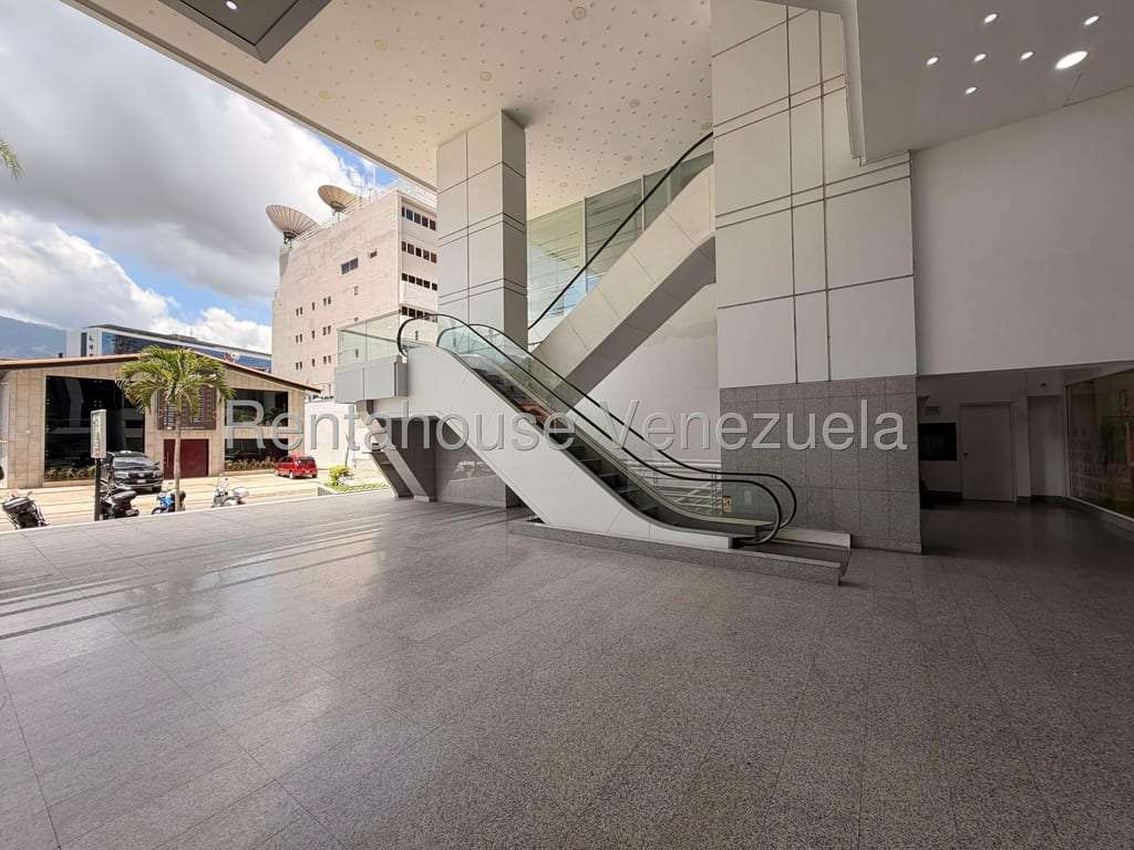 Local comercial en Las Mercedes, Caracas