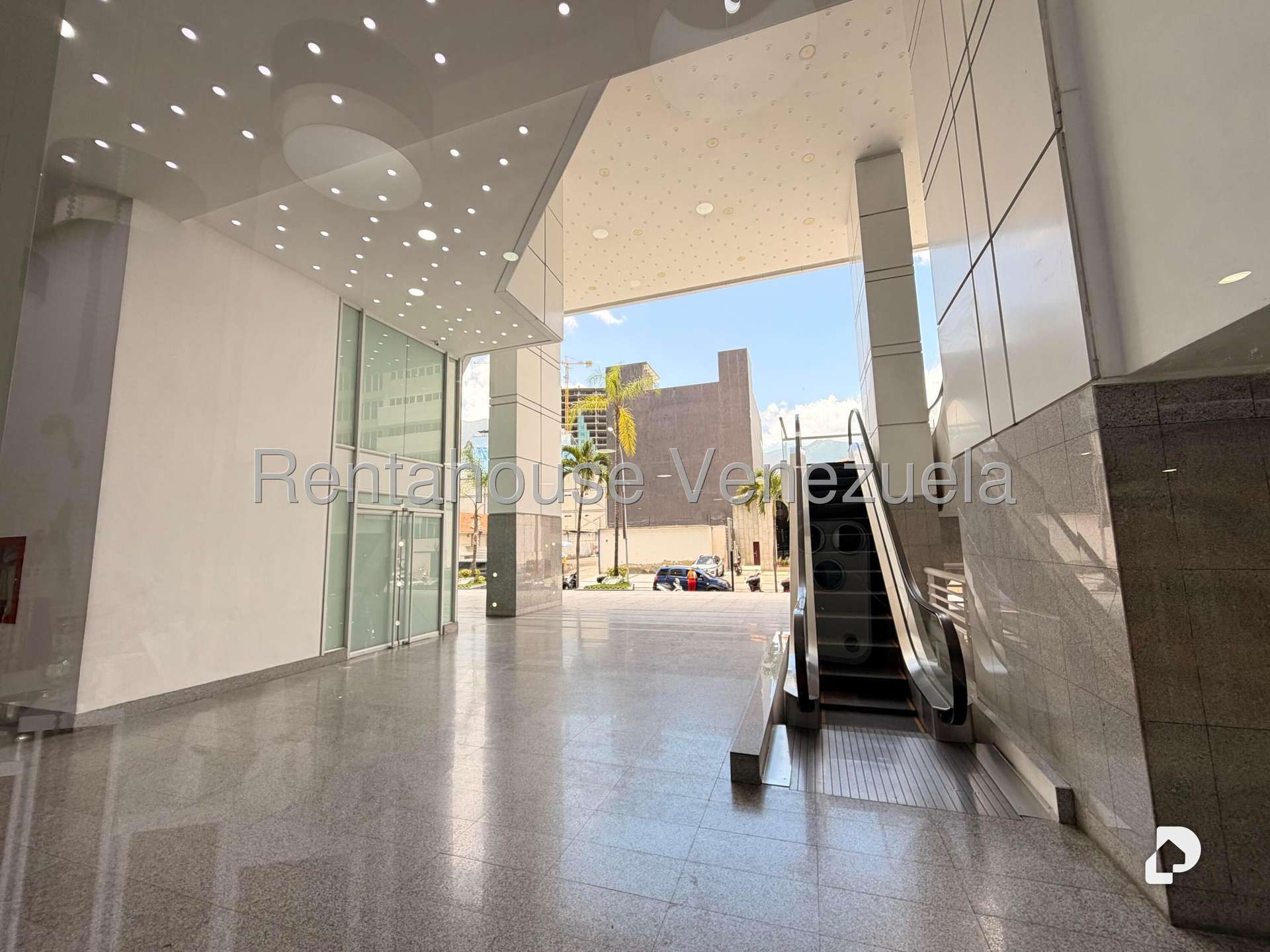 Local comercial en Las Mercedes, Caracas – 4