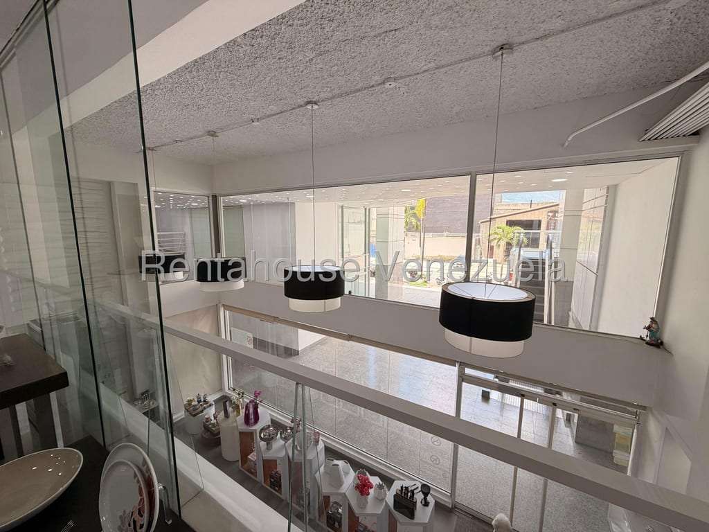 Local comercial en Las Mercedes, Caracas
