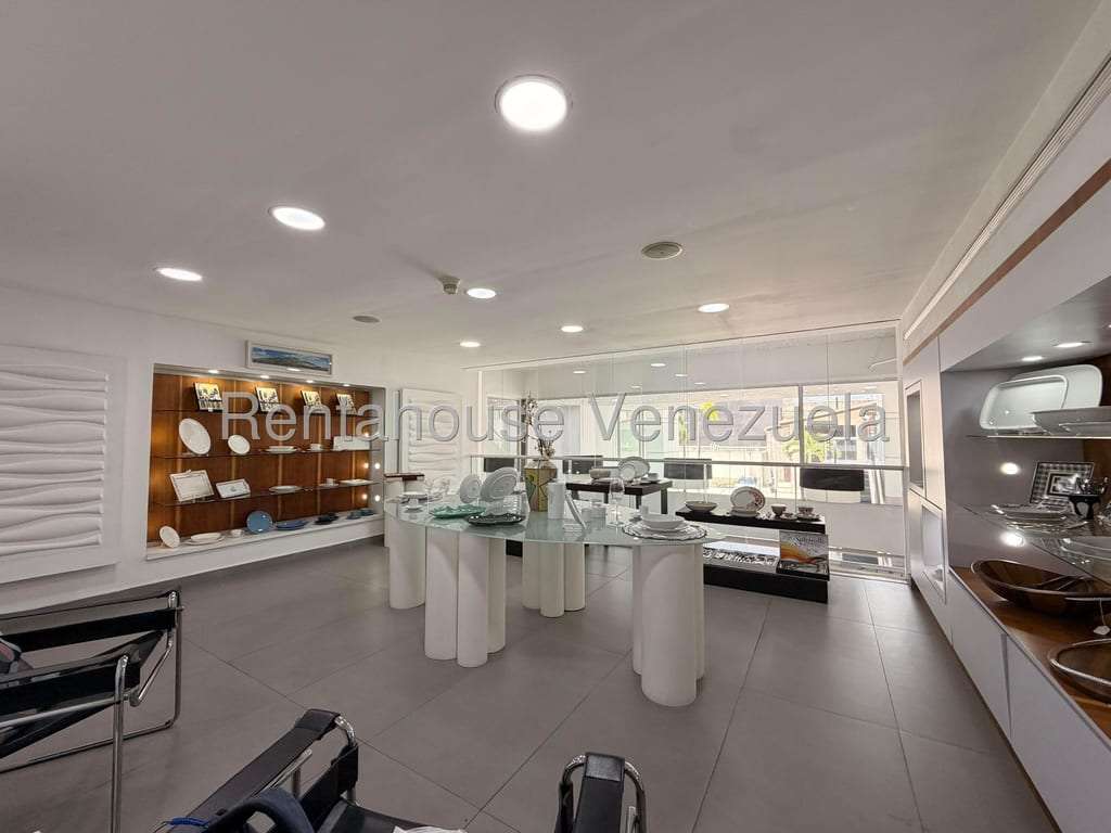 Local comercial en Las Mercedes, Caracas