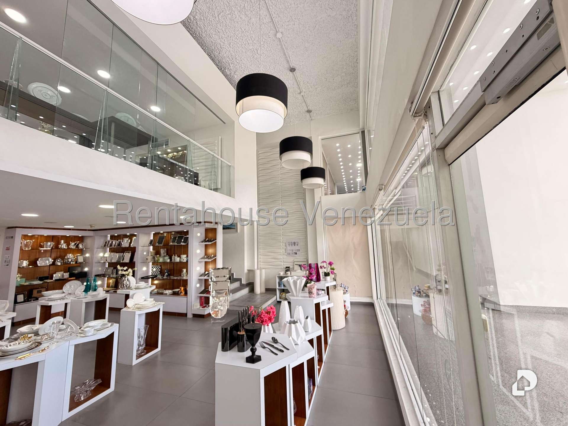Local comercial en Las Mercedes, Caracas – 17