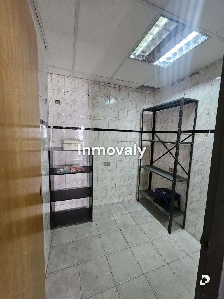Local comercial en Valencia – 2