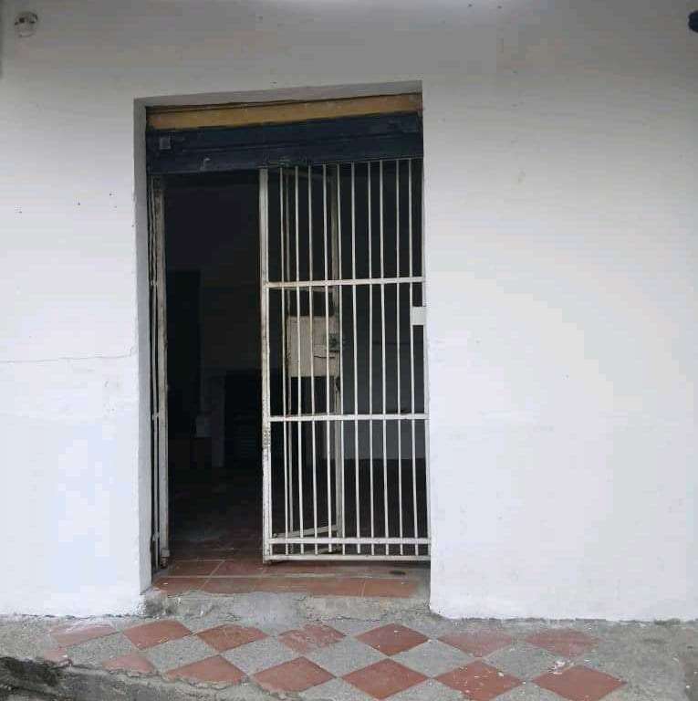 Local comercial en Piñonal, Maracay - 1