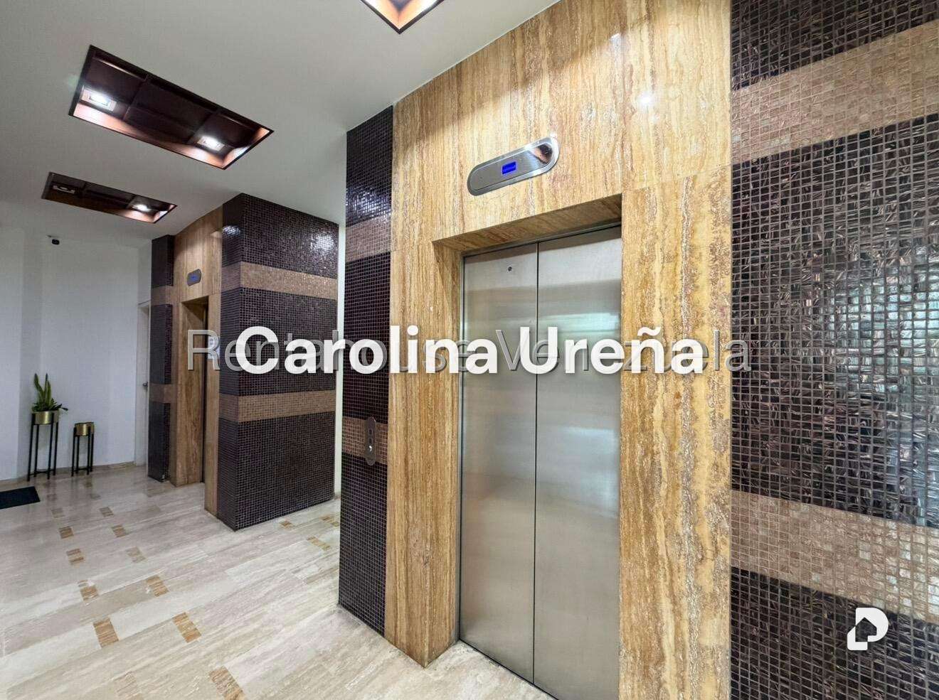 Apartamento en Las Mesetas de Santa Rosa de Lima, Caracas – 16