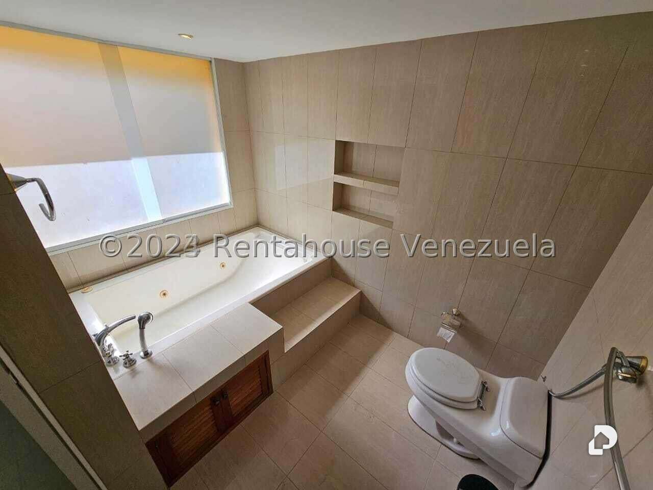 Casa en La Lagunita Country Club, Caracas – 25