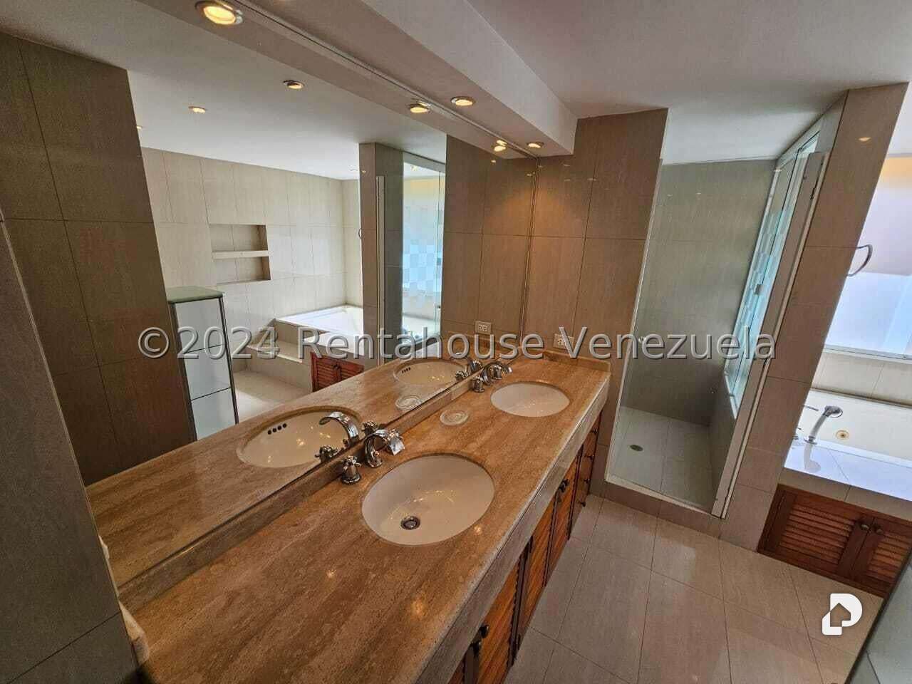 Casa en La Lagunita Country Club, Caracas – 23