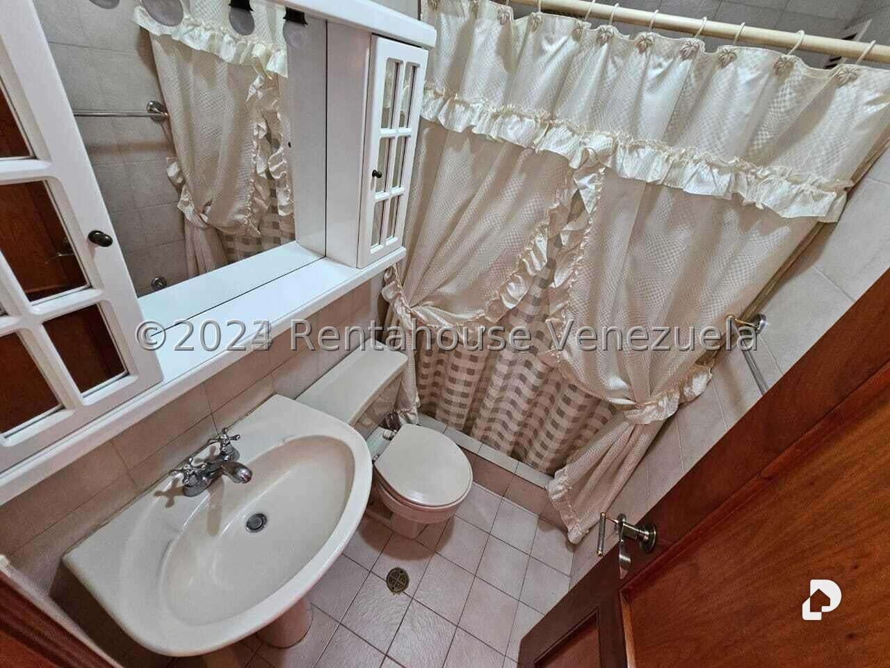 Casa en La Lagunita Country Club, Caracas – 18