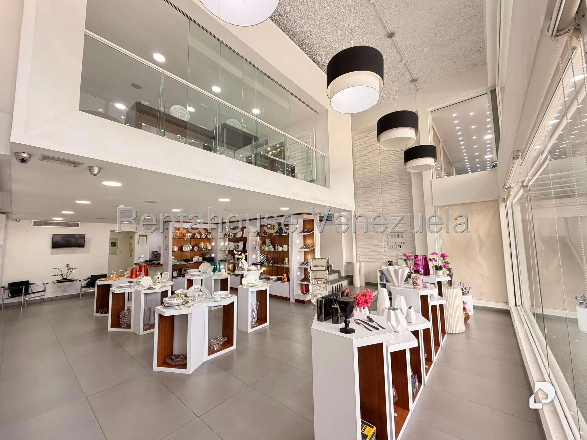 Local comercial en Las Mercedes, Caracas – 19