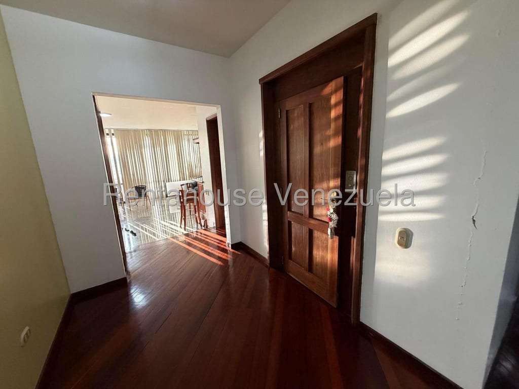 Apartamento en Lomas de Las Mercedes, Caracas