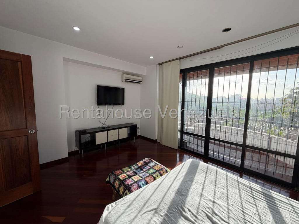 Apartamento en Lomas de Las Mercedes, Caracas