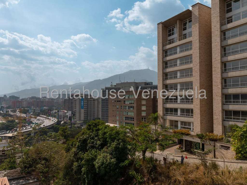 Apartamento en Lomas de Las Mercedes, Caracas