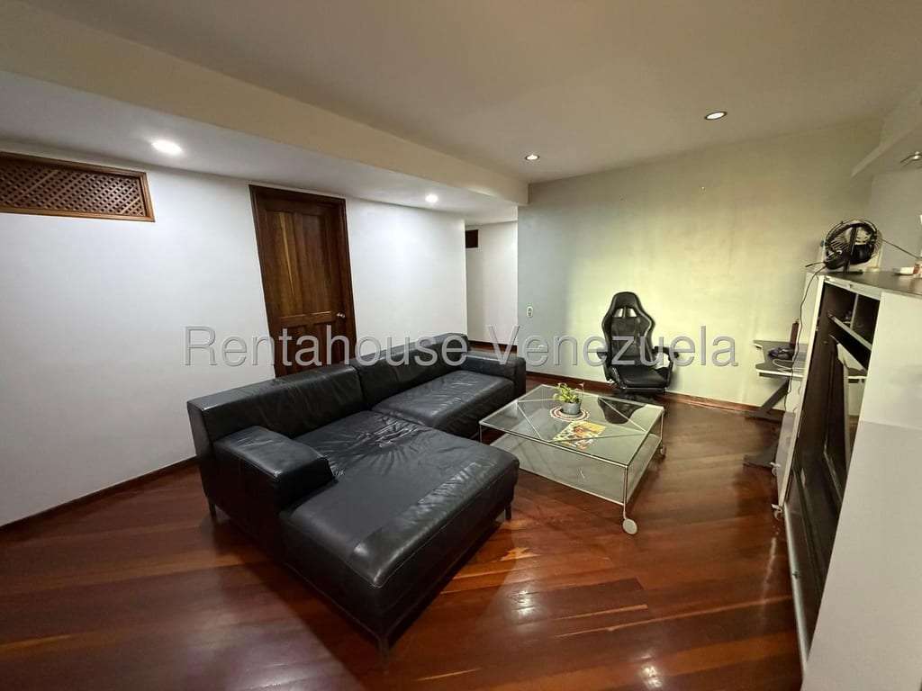 Apartamento en Lomas de Las Mercedes, Caracas