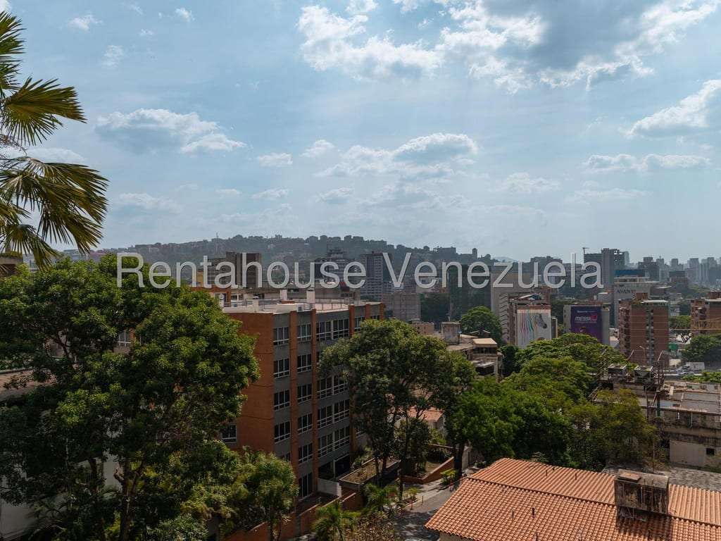 Apartamento en Lomas de Las Mercedes, Caracas