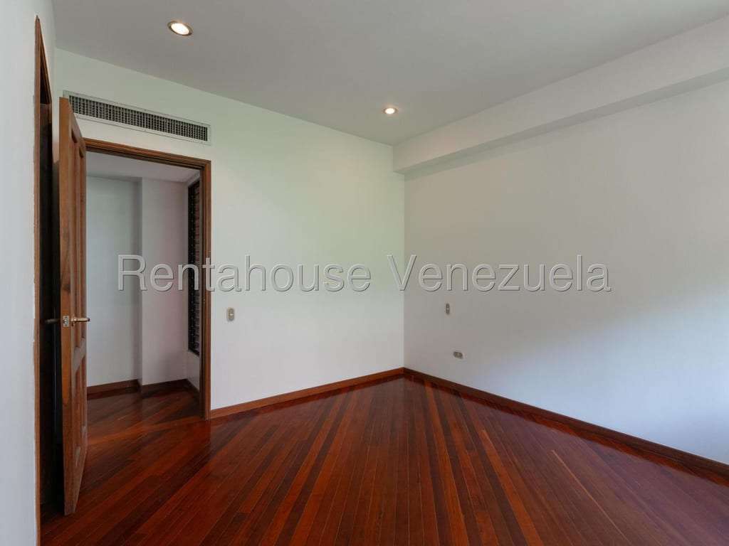 Apartamento en Lomas de Las Mercedes, Caracas