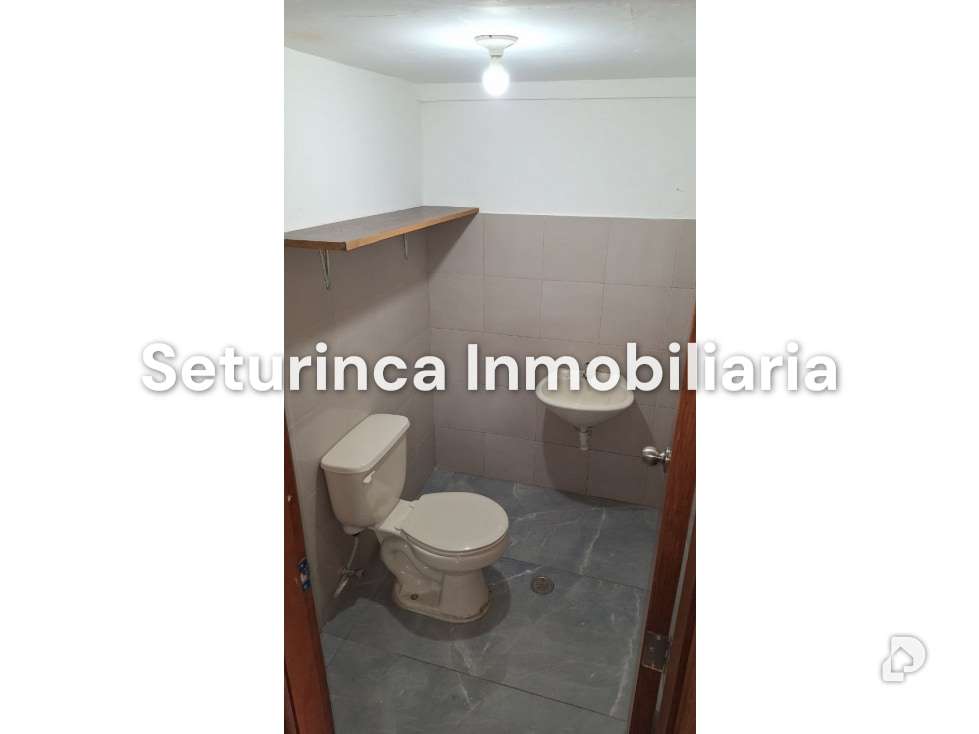 Local comercial en Los Chaguaramos, Caracas – 8