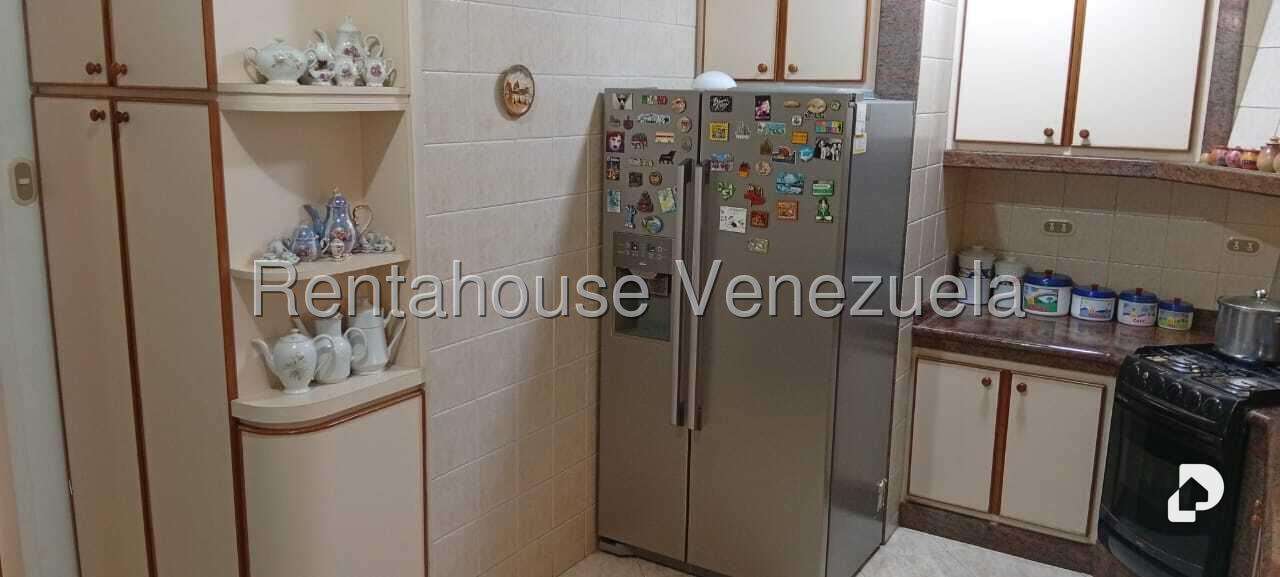 Apartamento en Altamira, Caracas – 13