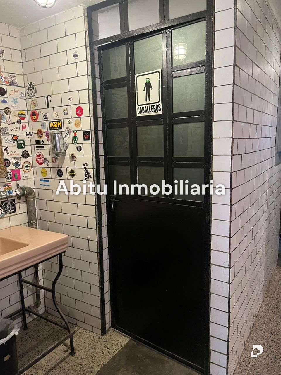 Commercial space in Los Palos Grandes, Caracas – 12