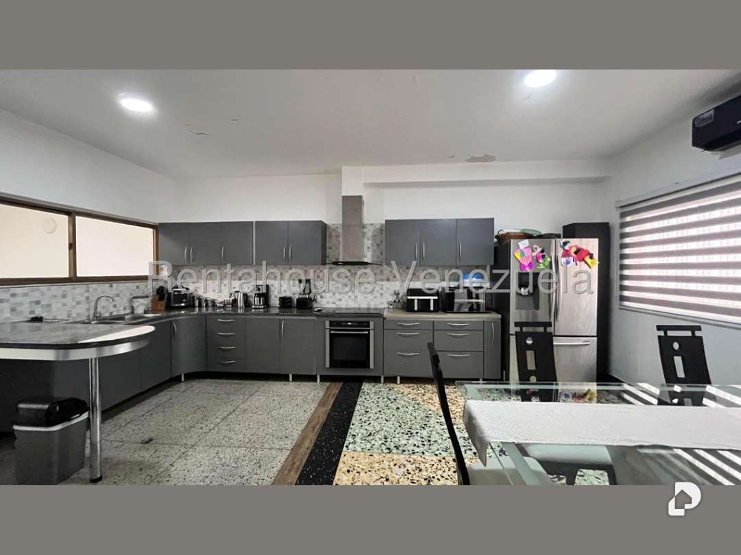 Casa en San Miguel, Maracay – 4