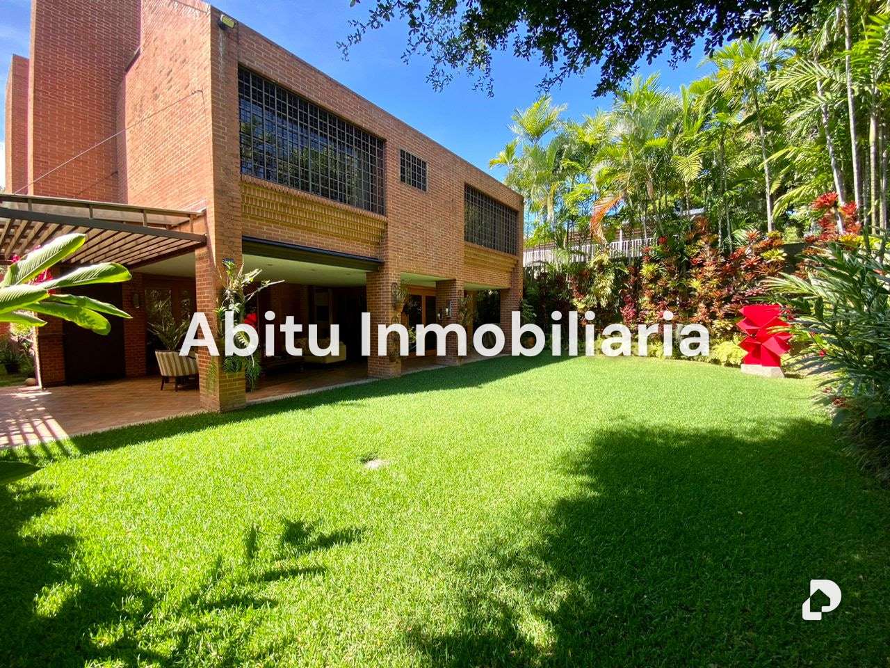 House in La Floresta, Caracas – 1