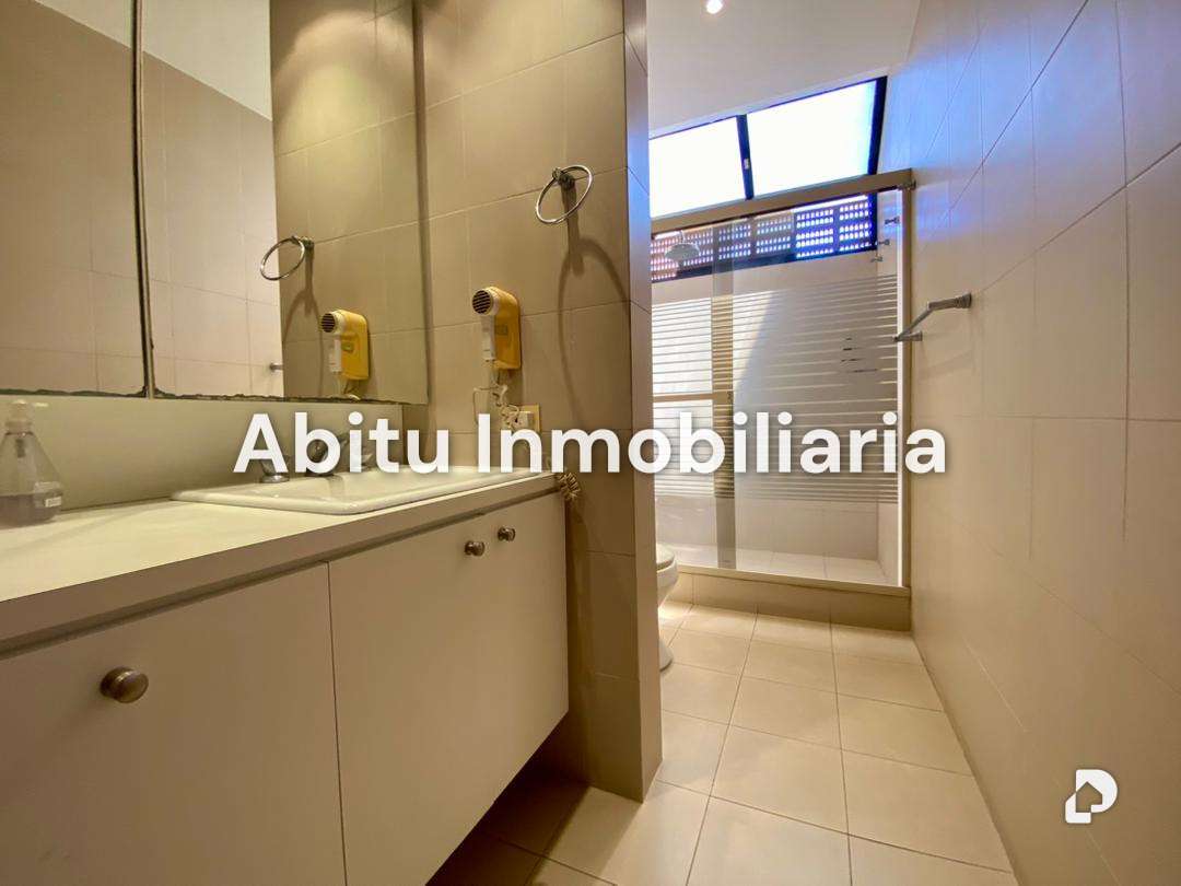 House in La Floresta, Caracas – 18