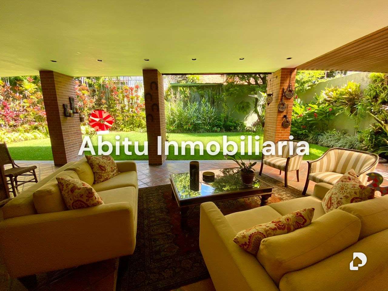 House in La Floresta, Caracas – 3