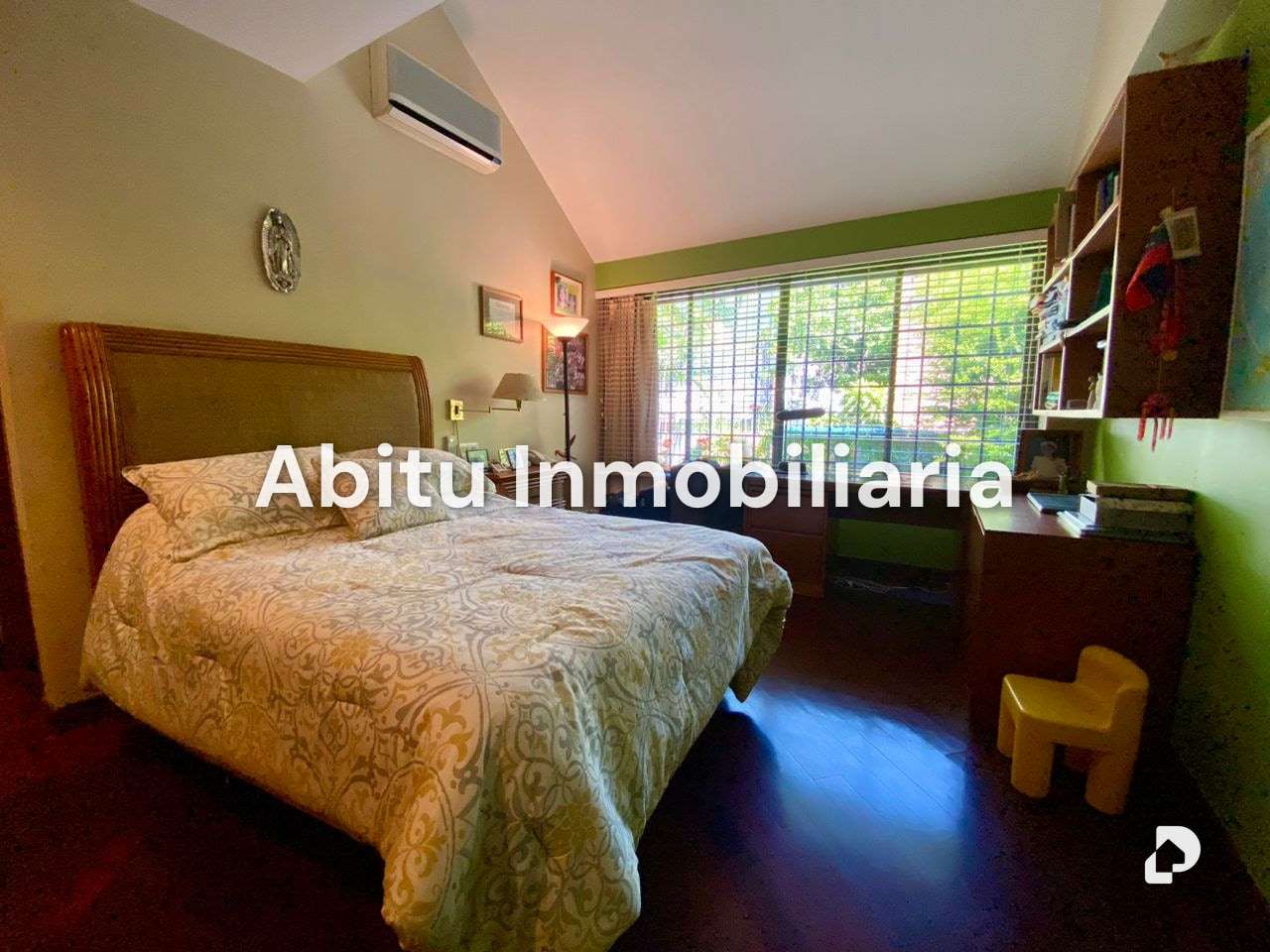 House in La Floresta, Caracas – 17